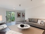 https://images.listonce.com.au/custom/160x/listings/26-grandview-avenue-croydon-vic-3136/426/01524426_img_19.jpg?mNXTT3bwsIo