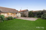 https://images.listonce.com.au/custom/160x/listings/26-grundy-grove-pascoe-vale-south-vic-3044/672/01930672_img_16.jpg?9B-Y4-Fjdj0