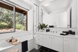 https://images.listonce.com.au/custom/160x/listings/26-harpers-road-south-woodend-vic-3442/449/01501449_img_10.jpg?a5pWP7TzE9U