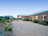 https://images.listonce.com.au/custom/160x/listings/26-hawkins-drive-kinglake-vic-3763/396/01525396_img_15.jpg?Wf89WLqMznA