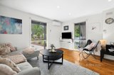 https://images.listonce.com.au/custom/160x/listings/26-hepburn-road-daylesford-vic-3460/577/01474577_img_04.jpg?KRTWCpzfd6U