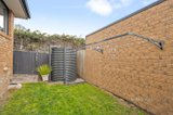 https://images.listonce.com.au/custom/160x/listings/26-kambora-court-mooroolbark-vic-3138/465/01556465_img_09.jpg?feKJLYHGkuY