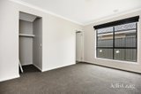 https://images.listonce.com.au/custom/160x/listings/26-marxsen-parade-lucas-vic-3350/535/01943535_img_05.jpg?3jCOPN9fpu8