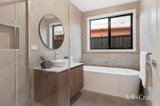 https://images.listonce.com.au/custom/160x/listings/26-nicholson-street-ringwood-east-vic-3135/596/01776596_img_09.jpg?vEwgSVekmJ0