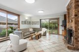 https://images.listonce.com.au/custom/160x/listings/26-paschal-street-bentleigh-vic-3204/243/01457243_img_05.jpg?-JQrTzf_iI4