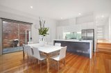 https://images.listonce.com.au/custom/160x/listings/26-prospect-street-essendon-west-vic-3040/289/00092289_img_03.jpg?Vg2u_20I6EA