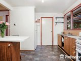 https://images.listonce.com.au/custom/160x/listings/26-savanna-drive-mooroolbark-vic-3138/486/01526486_img_05.jpg?B9J7A1_tmkM