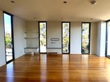 https://images.listonce.com.au/custom/160x/listings/26-scotia-street-north-melbourne-vic-3051/817/01608817_img_10.jpg?qAYo5aYWJqc