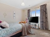 https://images.listonce.com.au/custom/160x/listings/26-semmens-avenue-creswick-vic-3363/649/01576649_img_10.jpg?kGmX4h0ZEQM