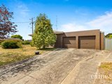 https://images.listonce.com.au/custom/160x/listings/26-semmens-avenue-creswick-vic-3363/649/01576649_img_12.jpg?2yX9q72ot-E