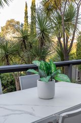 https://images.listonce.com.au/custom/160x/listings/26-spring-valley-drive-templestowe-vic-3106/488/01596488_img_12.jpg?i8rq0NYwUR8