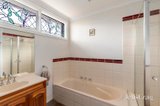 https://images.listonce.com.au/custom/160x/listings/26-springfield-street-briar-hill-vic-3088/497/01989497_img_12.jpg?IUE-k3RGXII