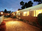 https://images.listonce.com.au/custom/160x/listings/26-the-greenway-heathmont-vic-3135/255/00620255_img_13.jpg?URp8bshN9uM