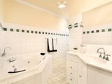 https://images.listonce.com.au/custom/160x/listings/26-thiele-street-doncaster-vic-3108/389/01684389_img_07.jpg?p3sYBwJCFyQ