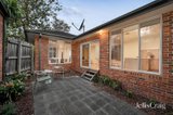 https://images.listonce.com.au/custom/160x/listings/26-walsh-street-eltham-vic-3095/028/01987028_img_14.jpg?I_DHozg99Yg