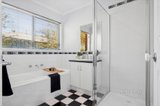 https://images.listonce.com.au/custom/160x/listings/26-warren-street-kyneton-vic-3444/827/01897827_img_09.jpg?aLigBcFMUQw