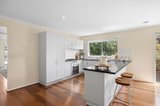 https://images.listonce.com.au/custom/160x/listings/26-warren-street-kyneton-vic-3444/827/01897827_img_11.jpg?yYJMiTceNCw