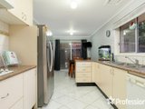 https://images.listonce.com.au/custom/160x/listings/26-williams-road-mooroolbark-vic-3138/957/01524957_img_05.jpg?vWIsOjcTsIk