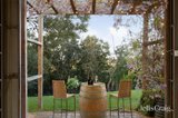 https://images.listonce.com.au/custom/160x/listings/260-flat-rock-road-hurstbridge-vic-3099/941/01984941_img_15.jpg?9x1gDP1DHeQ