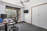 https://images.listonce.com.au/custom/160x/listings/260-manchester-road-mooroolbark-vic-3138/157/01307157_img_09.jpg?ptsU5hG1jw0