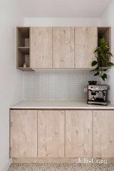 https://images.listonce.com.au/custom/160x/listings/260-station-street-fairfield-vic-3078/521/01818521_img_07.jpg?1FFkp40rR5M