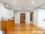 https://images.listonce.com.au/custom/160x/listings/260-warburton-highway-wandin-north-vic-3139/972/01524972_img_07.jpg?aPspFS1Spok