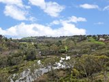 https://images.listonce.com.au/custom/160x/listings/261-noble-street-newtown-vic-3220/885/01698885_img_08.jpg?va77lNIsStU