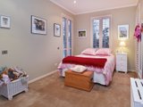 https://images.listonce.com.au/custom/160x/listings/261-noble-street-newtown-vic-3220/885/01698885_img_12.jpg?KzyvV2lY6VM