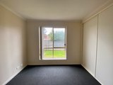 https://images.listonce.com.au/custom/160x/listings/261-rennie-street-lara-vic-3212/279/01969279_img_06.jpg?SriXPZGWhJc