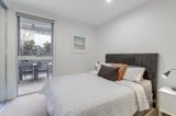 https://images.listonce.com.au/custom/160x/listings/261-stawell-street-richmond-vic-3121/643/01091643_img_11.jpg?l6CjWhHRJ68