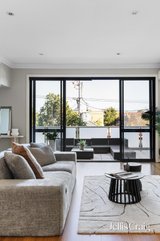 https://images.listonce.com.au/custom/160x/listings/2619-621-centre-road-bentleigh-east-vic-3165/338/01938338_img_10.jpg?eh9Curup7tk