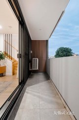 https://images.listonce.com.au/custom/160x/listings/262-albert-street-footscray-vic-3011/534/01833534_img_08.jpg?1VX6U1RpVrY