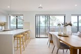 https://images.listonce.com.au/custom/160x/listings/263-timms-avenue-avenue-kilsyth-vic-3137/060/01950060_img_05.jpg?bta0taBN_04