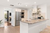 https://images.listonce.com.au/custom/160x/listings/264-hull-road-mooroolbark-vic-3138/966/01950966_img_05.jpg?ZT9y8FaOPeI