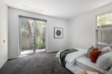 https://images.listonce.com.au/custom/160x/listings/264-moray-street-south-melbourne-vic-3205/984/01164984_img_10.jpg?bnW5KOhkh2g