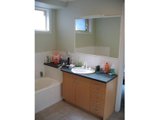 https://images.listonce.com.au/custom/160x/listings/264-vinter-avenue-croydon-vic-3136/107/01525107_img_03.jpg?YqPLjYnNJvQ