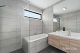 https://images.listonce.com.au/custom/160x/listings/266-chippewa-avenue-donvale-vic-3111/422/01910422_img_07.jpg?B18__CV32YE