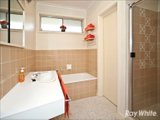 https://images.listonce.com.au/custom/160x/listings/267-cypress-avenue-glen-waverley-vic-3150/571/01658571_img_08.jpg?3bDxky6QrbQ
