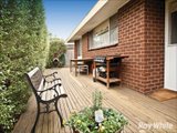 https://images.listonce.com.au/custom/160x/listings/267-cypress-avenue-glen-waverley-vic-3150/571/01658571_img_09.jpg?byGJUd4PCMA