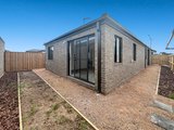https://images.listonce.com.au/custom/160x/listings/267-homestead-drive-lara-vic-3212/546/01950546_img_07.jpg?LmYWEG5EIA4