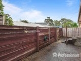 https://images.listonce.com.au/custom/160x/listings/267-mount-view-parade-croydon-vic-3136/656/01525656_img_09.jpg?BtM6YDpLm5g