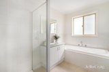 https://images.listonce.com.au/custom/160x/listings/2673-geelong-road-brooklyn-vic-3012/746/01752746_img_06.jpg?WhFtNzRtNIA