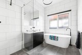 https://images.listonce.com.au/custom/160x/listings/268-autumn-street-manifold-heights-vic-3218/980/01934980_img_10.jpg?zwWrqyAtu-c