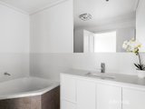 https://images.listonce.com.au/custom/160x/listings/268-mckean-street-fitzroy-north-vic-3068/640/01930640_img_09.jpg?du-KPhVsoAw