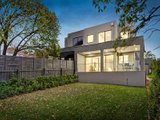 https://images.listonce.com.au/custom/160x/listings/26a-peate-avenue-glen-iris-vic-3146/369/00829369_img_09.jpg?KDhrtYprVjY