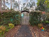 https://images.listonce.com.au/custom/160x/listings/27-29-lily-avenue-mount-evelyn-vic-3796/628/01524628_img_19.jpg?dQ_XrWtQlkA