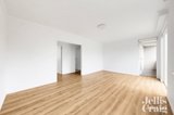 https://images.listonce.com.au/custom/160x/listings/27-9-salter-street-essendon-vic-3040/472/01818472_img_08.jpg?wf_WdtB1U4w