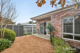https://images.listonce.com.au/custom/160x/listings/27-9-simpson-street-kyneton-vic-3444/242/01934242_img_10.jpg?rK9fhmNoBsI