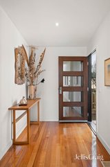 https://images.listonce.com.au/custom/160x/listings/27-albert-hill-road-lilydale-vic-3140/048/01915048_img_03.jpg?W6_77hhyg_8