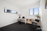 https://images.listonce.com.au/custom/160x/listings/27-albert-hill-road-lilydale-vic-3140/048/01915048_img_13.jpg?_nMaRO818h0
